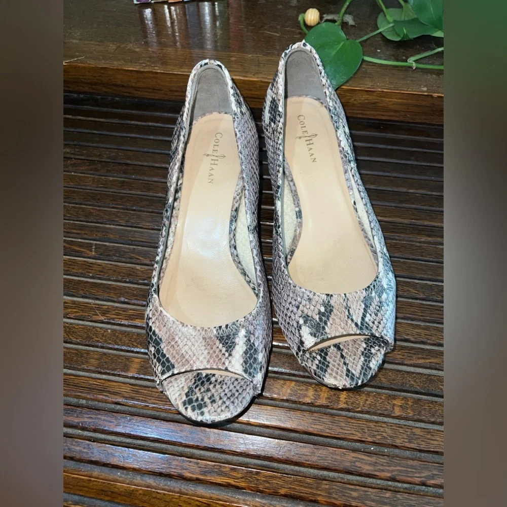 Cole Haan Women's Snakeskin‎ Peep Toe Heels - Black and Tan